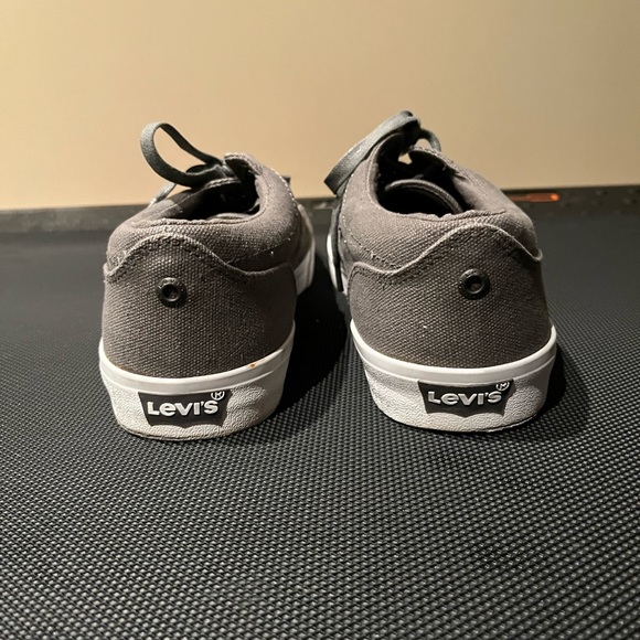 Levi’s Boat Shoes - Picture 3 of 3